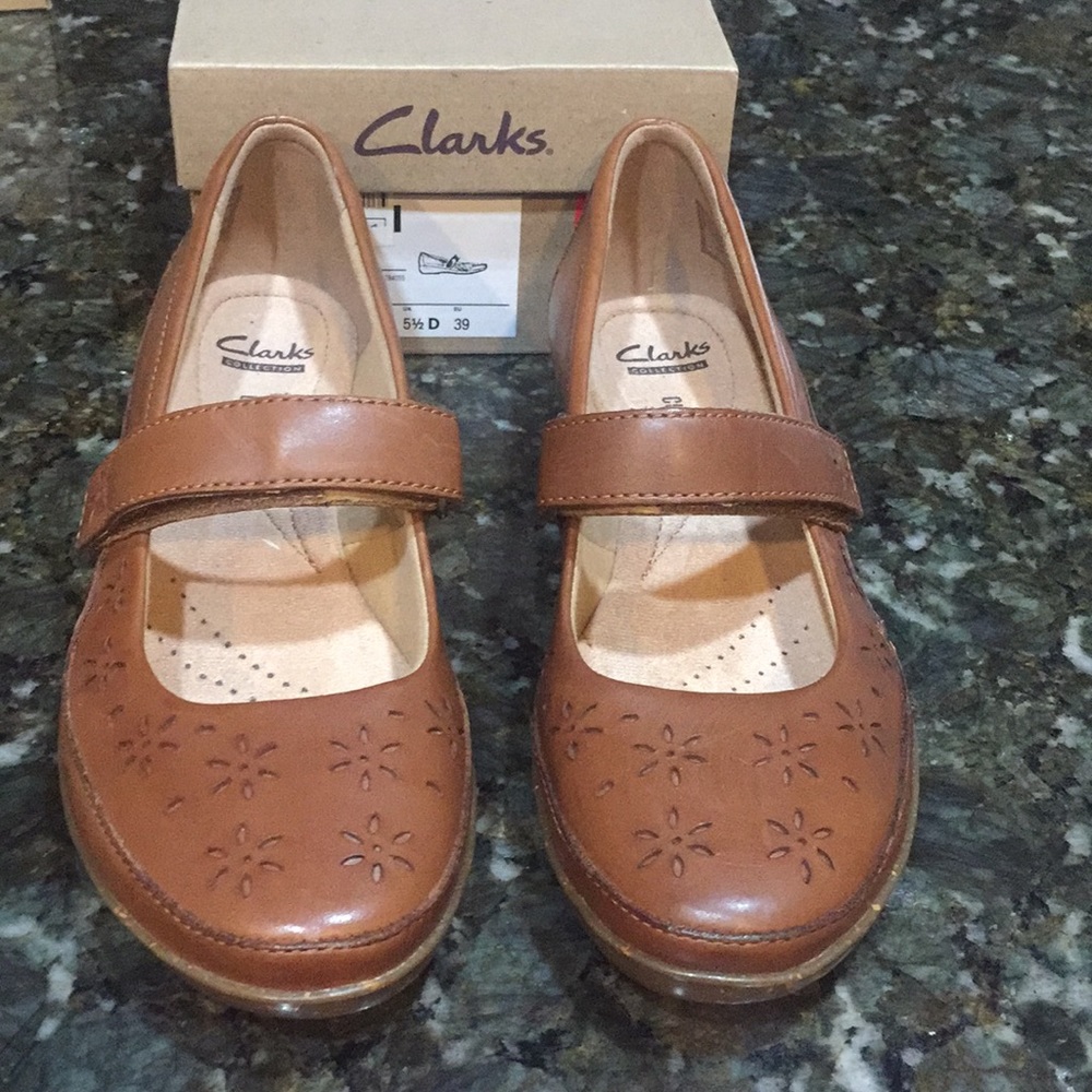Clarks  Dark Tan Toyah NEW
